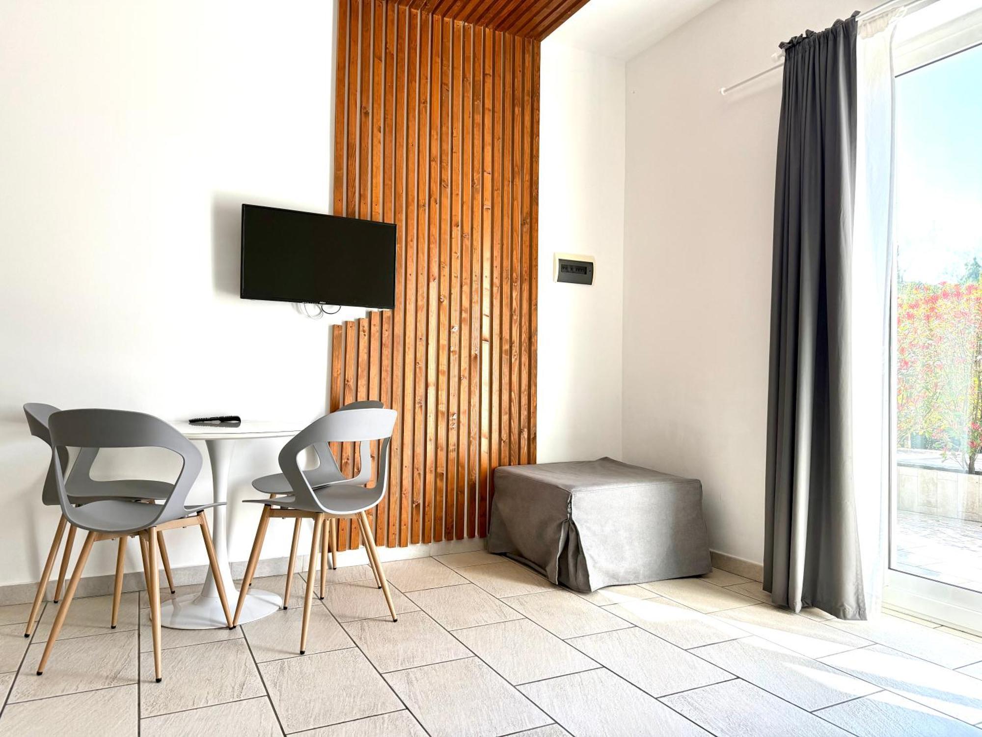 Le Village Sarzana Extérieur photo